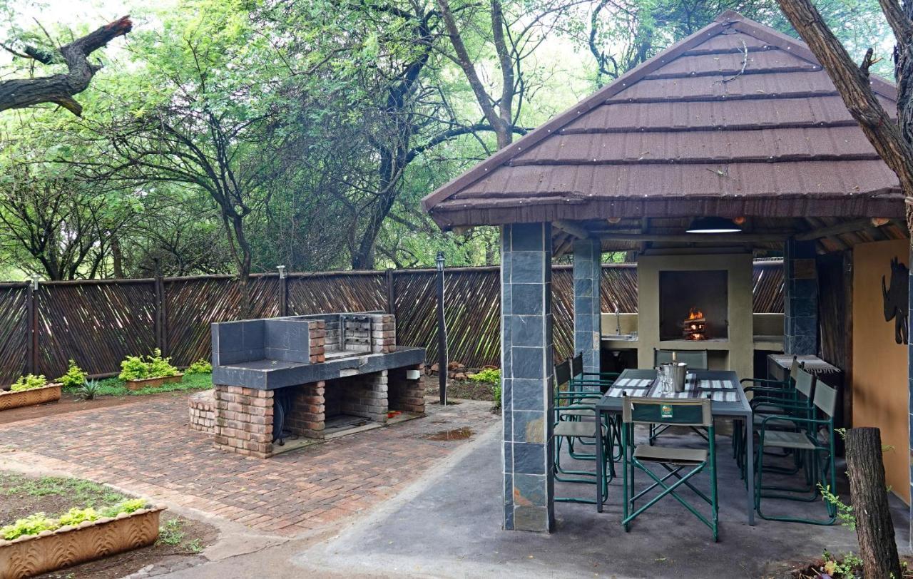 Вілла Marloth Park Hippo House Екстер'єр фото