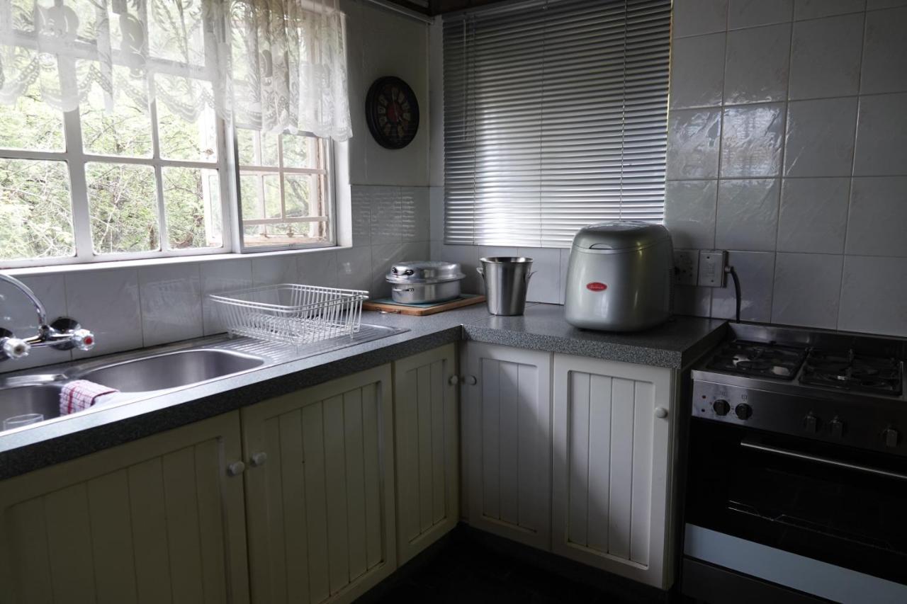 Вілла Marloth Park Hippo House Екстер'єр фото